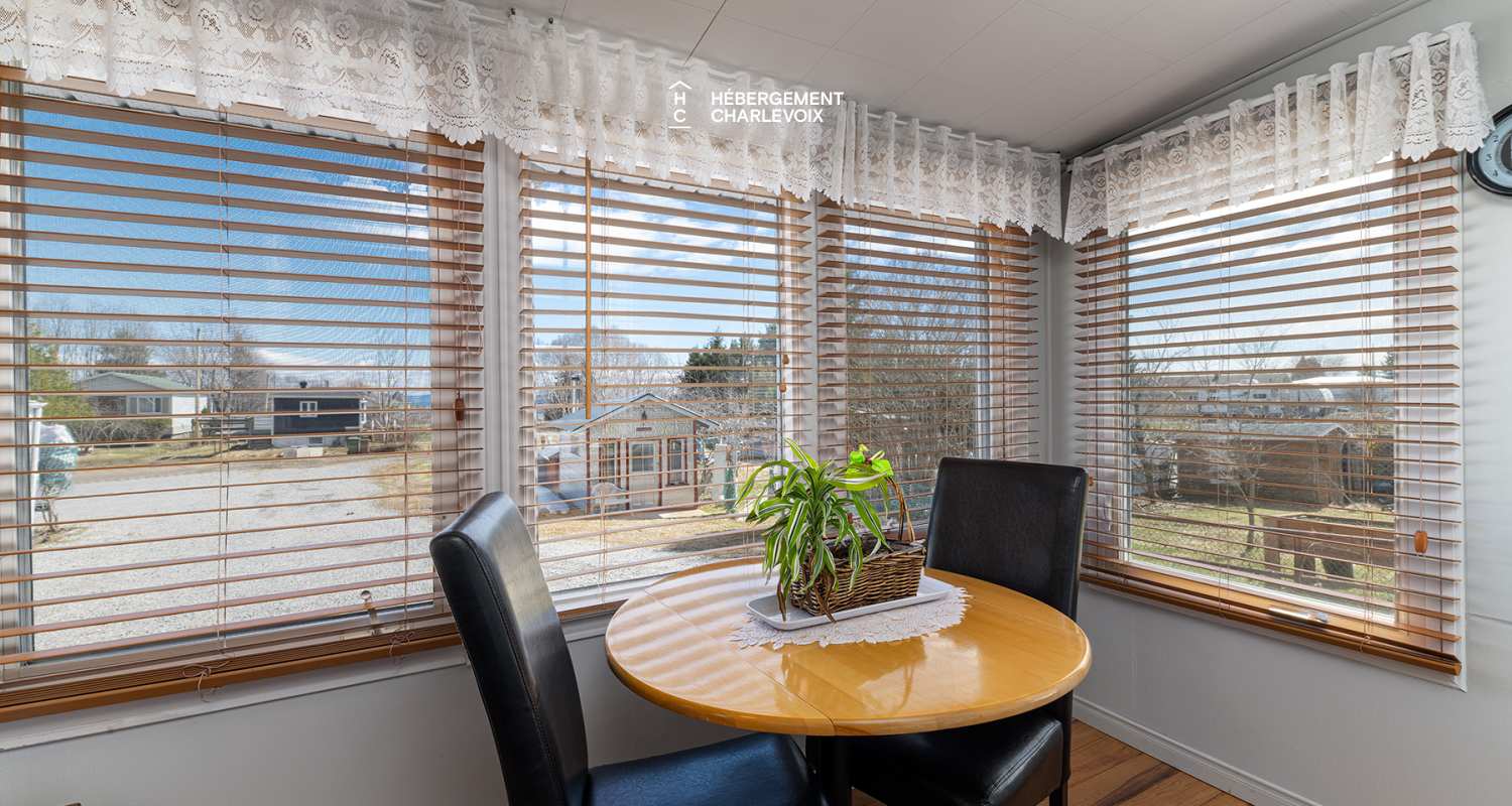 LOG-911 - In the heart of the village